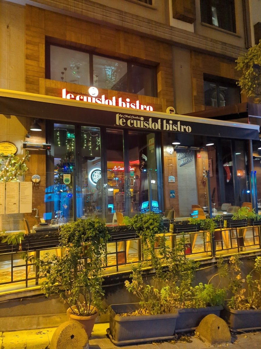 Le Cuistot Bistro by Chef Carlos