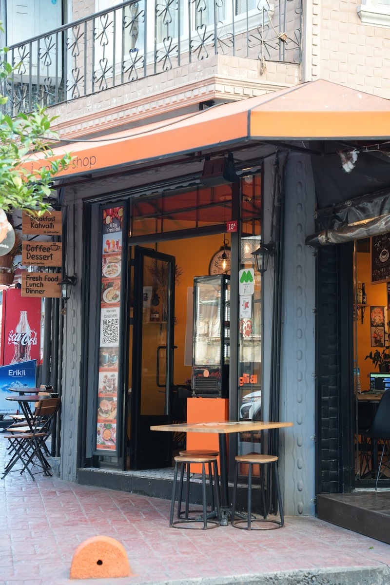 Janti Coffee & Bistro