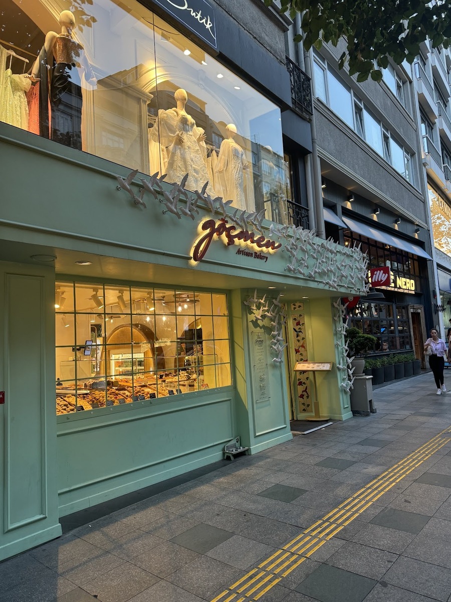 Göçmen Nişantaşı Artisan Bakery