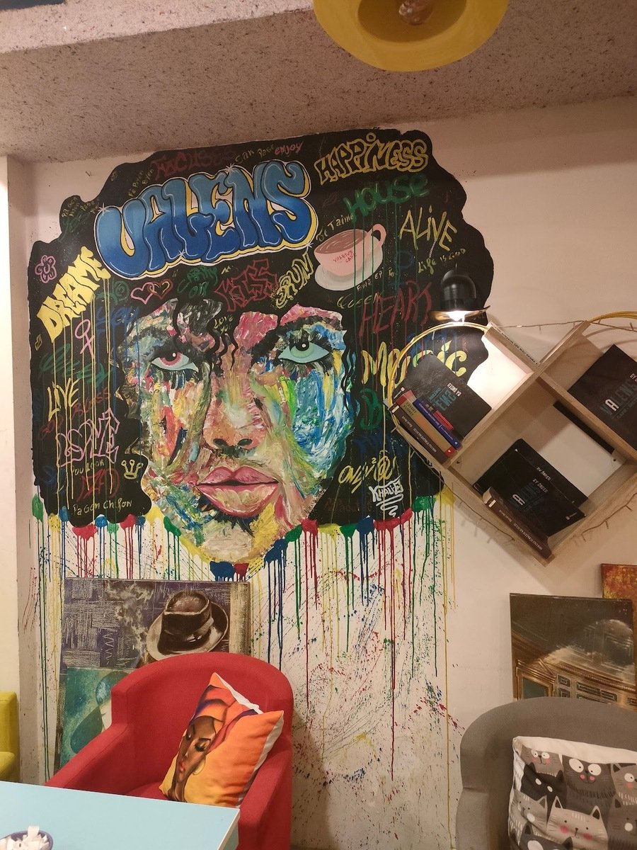 Valens Cafe Restaurant