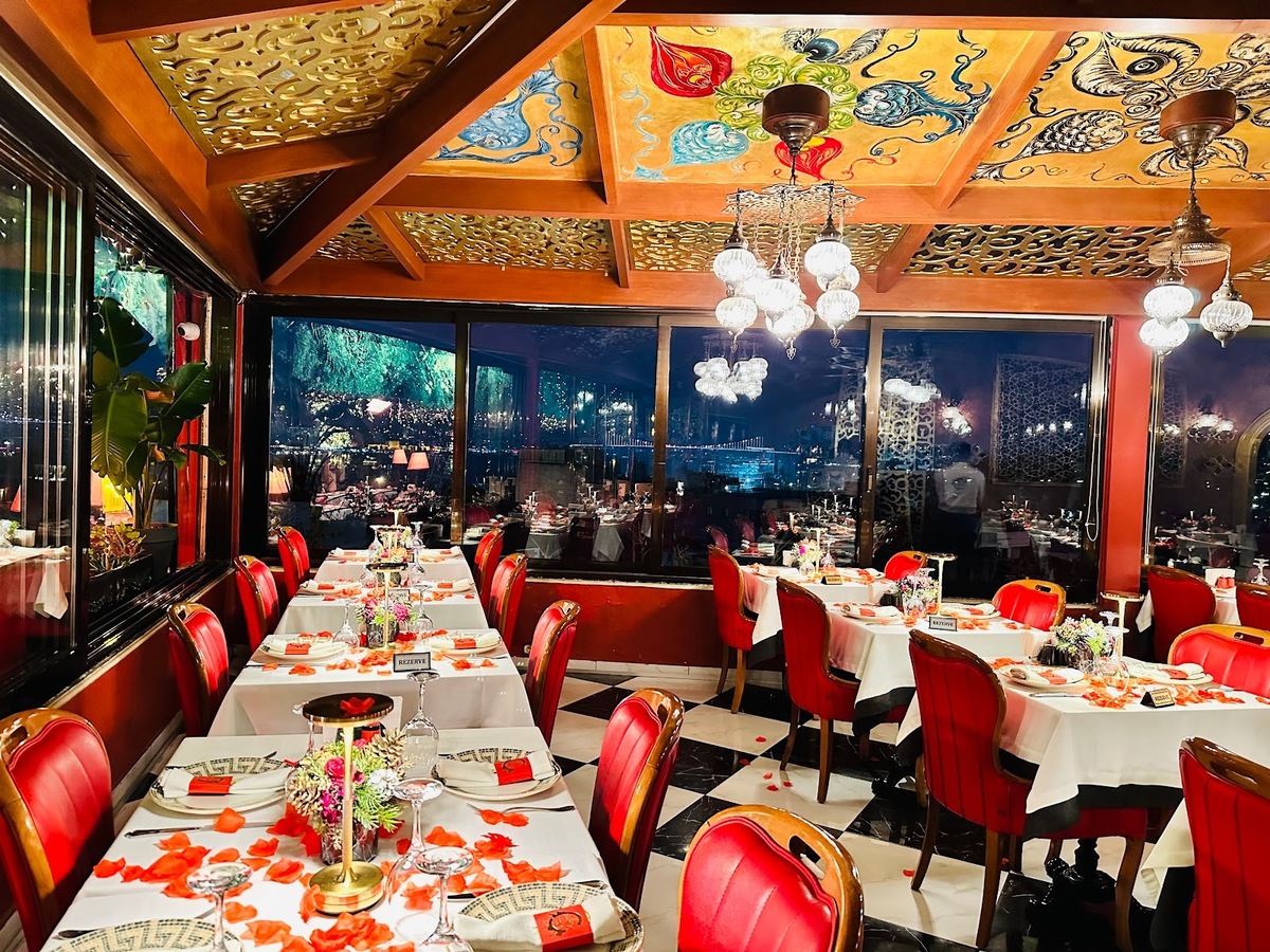 Roof Mezze 360 Restaurant