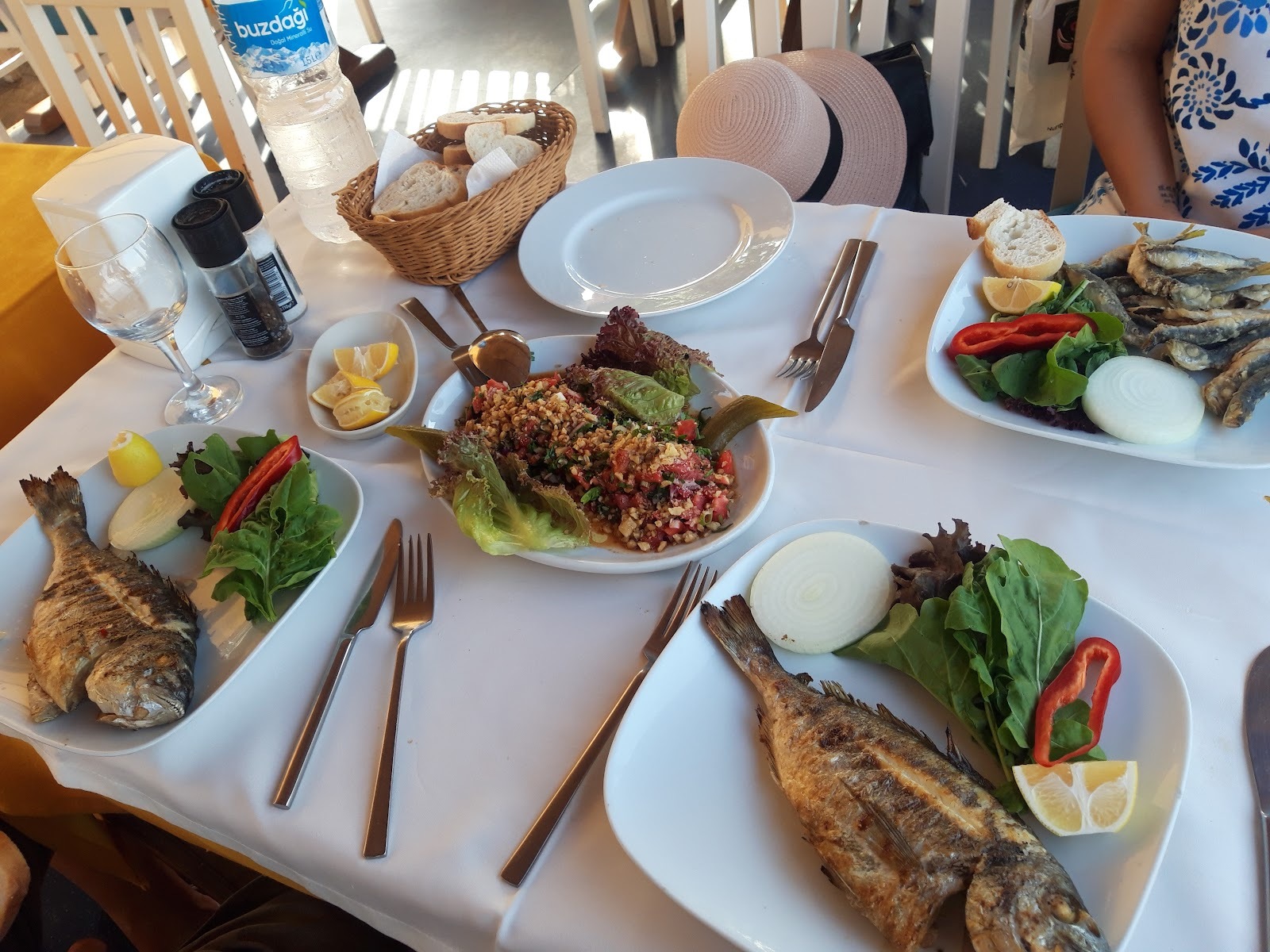 Nissi Restaurant