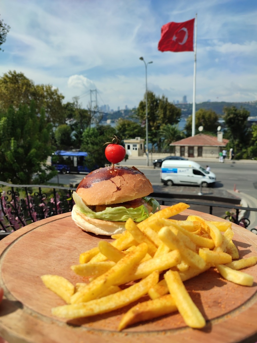 Redibu Cafe & Restaurant