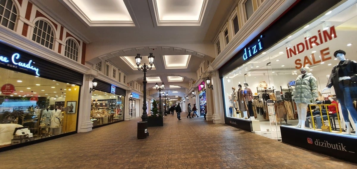 Venezia Mega Outlet
