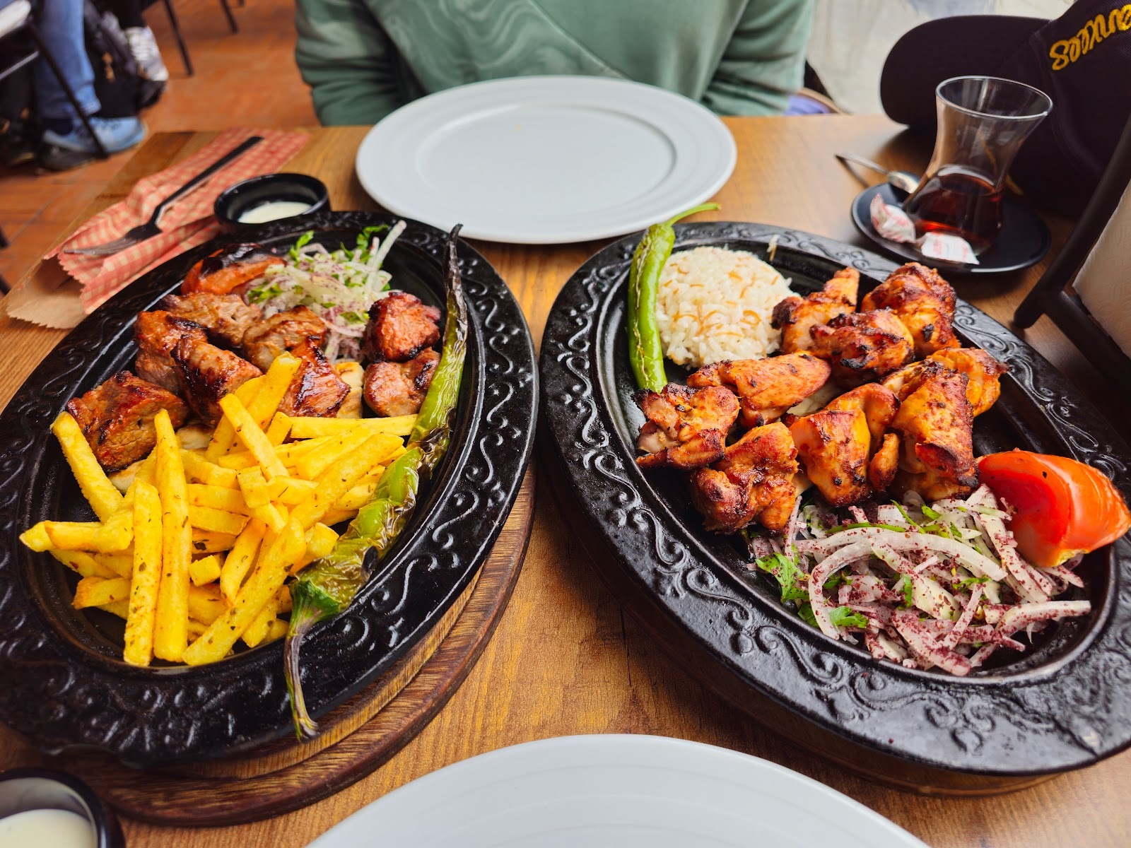 Mivan Restaurant & Cafe