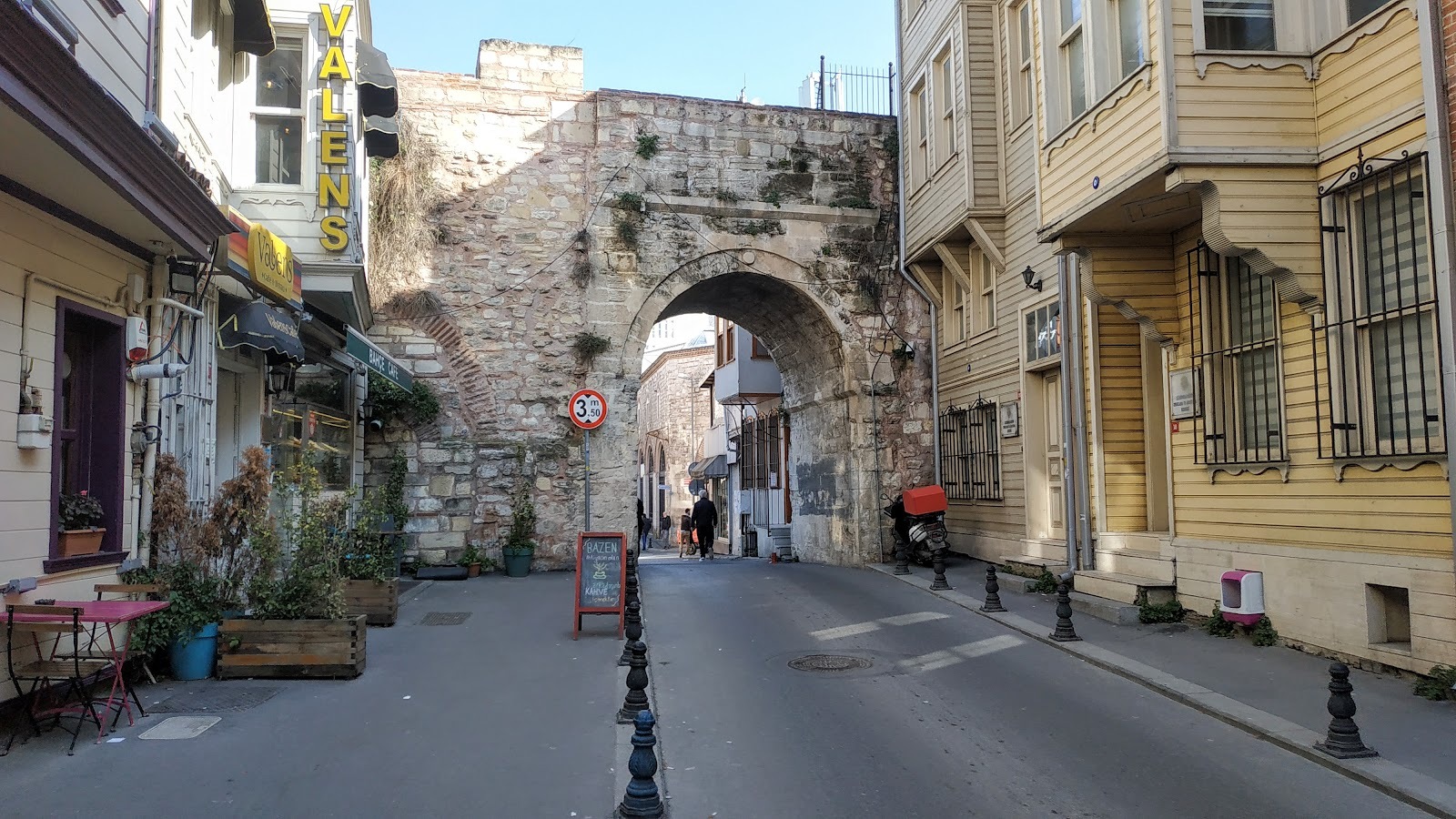 Aqueduct of Valens