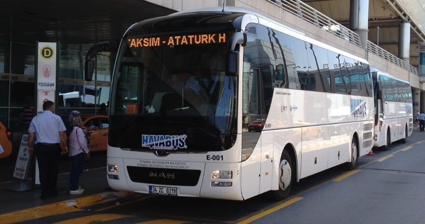 Havabus shuttle bus picking up passengers at Sabiha Gökçen Airport