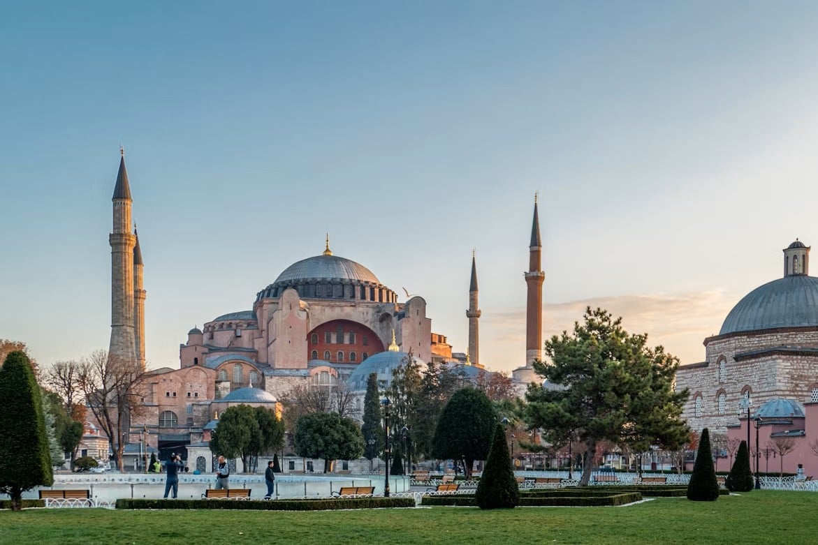 How to get from Istanbul Airport to Sultanahmet (2026 guide)