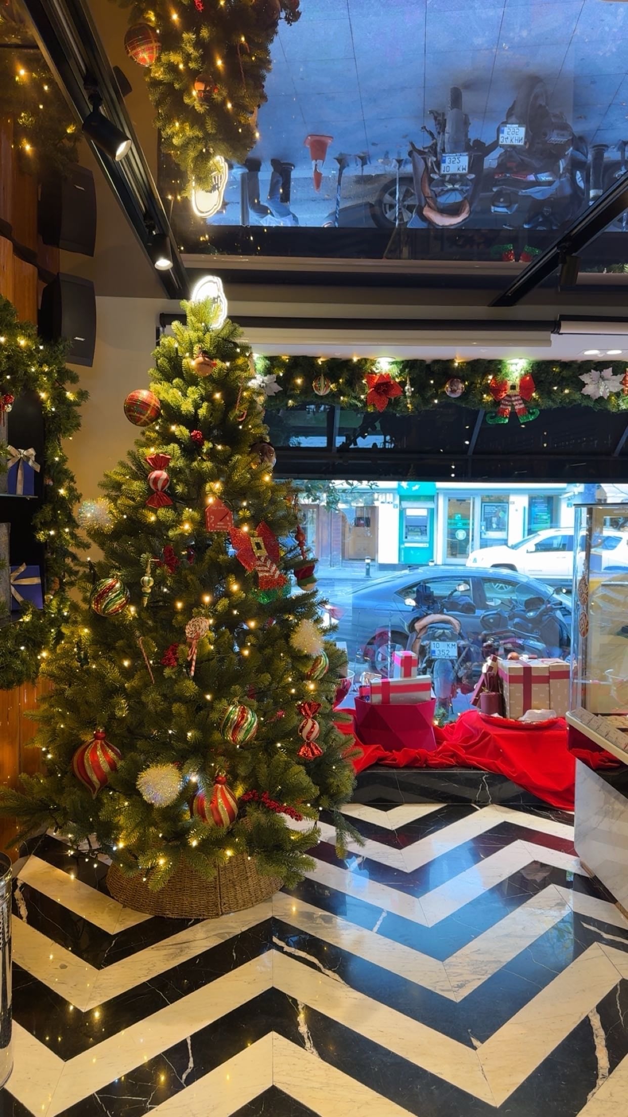 Divan Brasserie Bebek