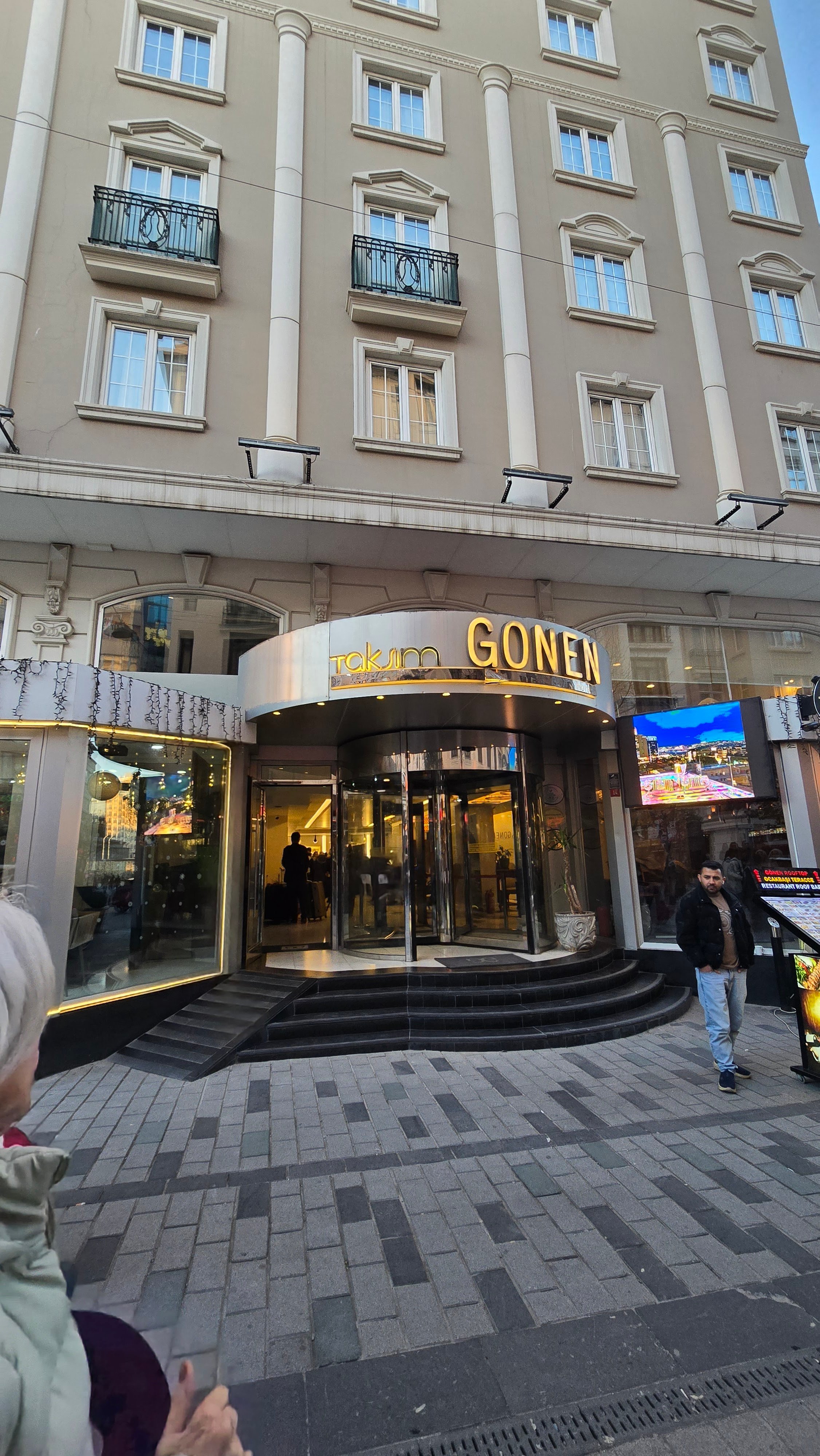 Gönen Rooftop Ocakbaşı Terrace Restaurant & Roof Bar