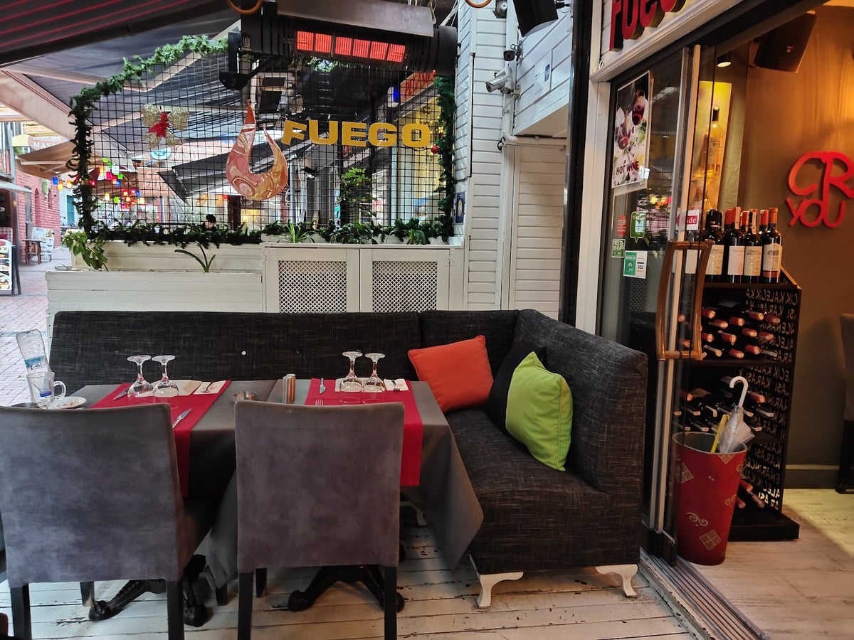 Fuego Cafe & Restaurant