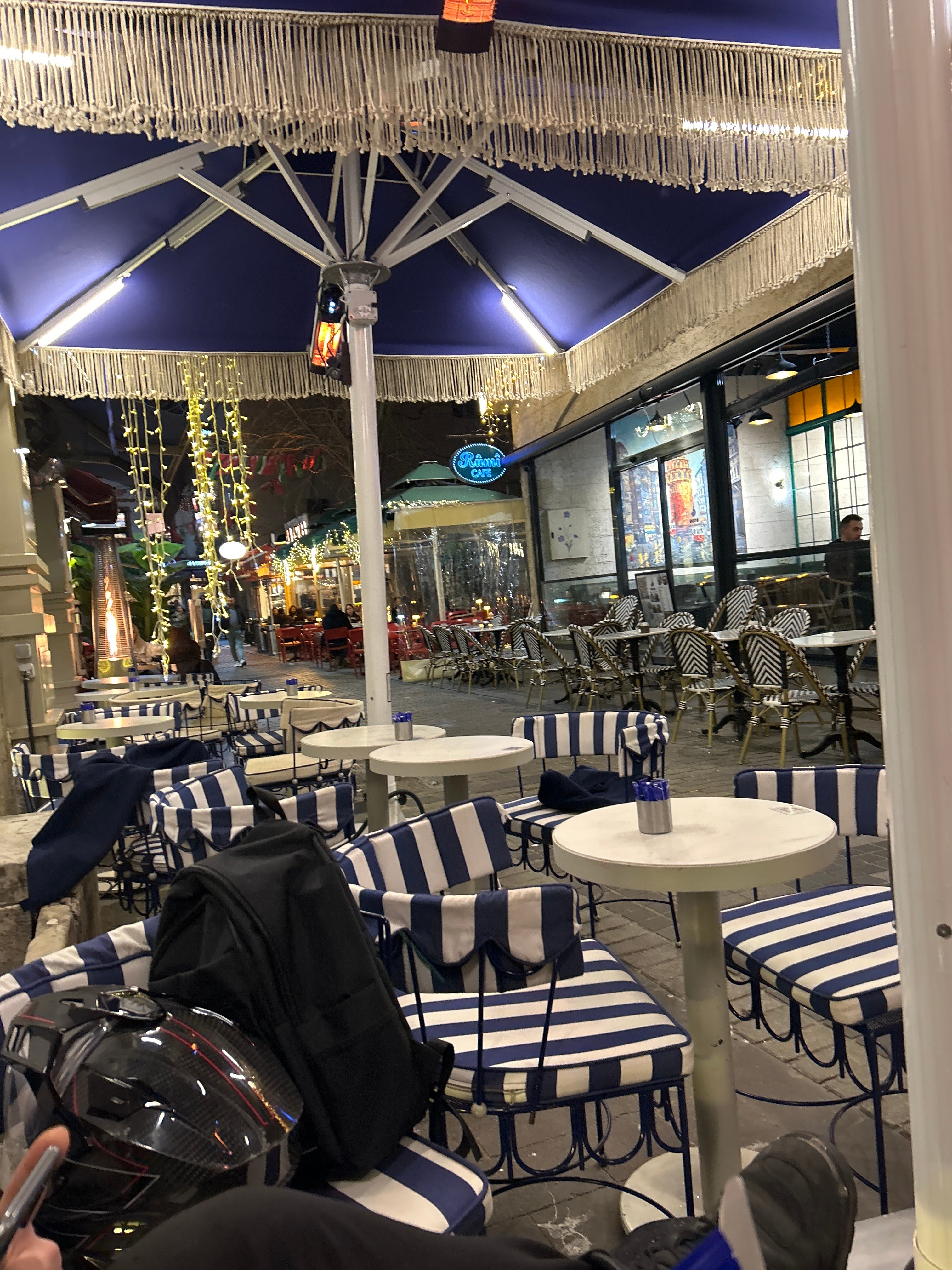 Dokuz Patisserie & Coffee (DOQUZ)