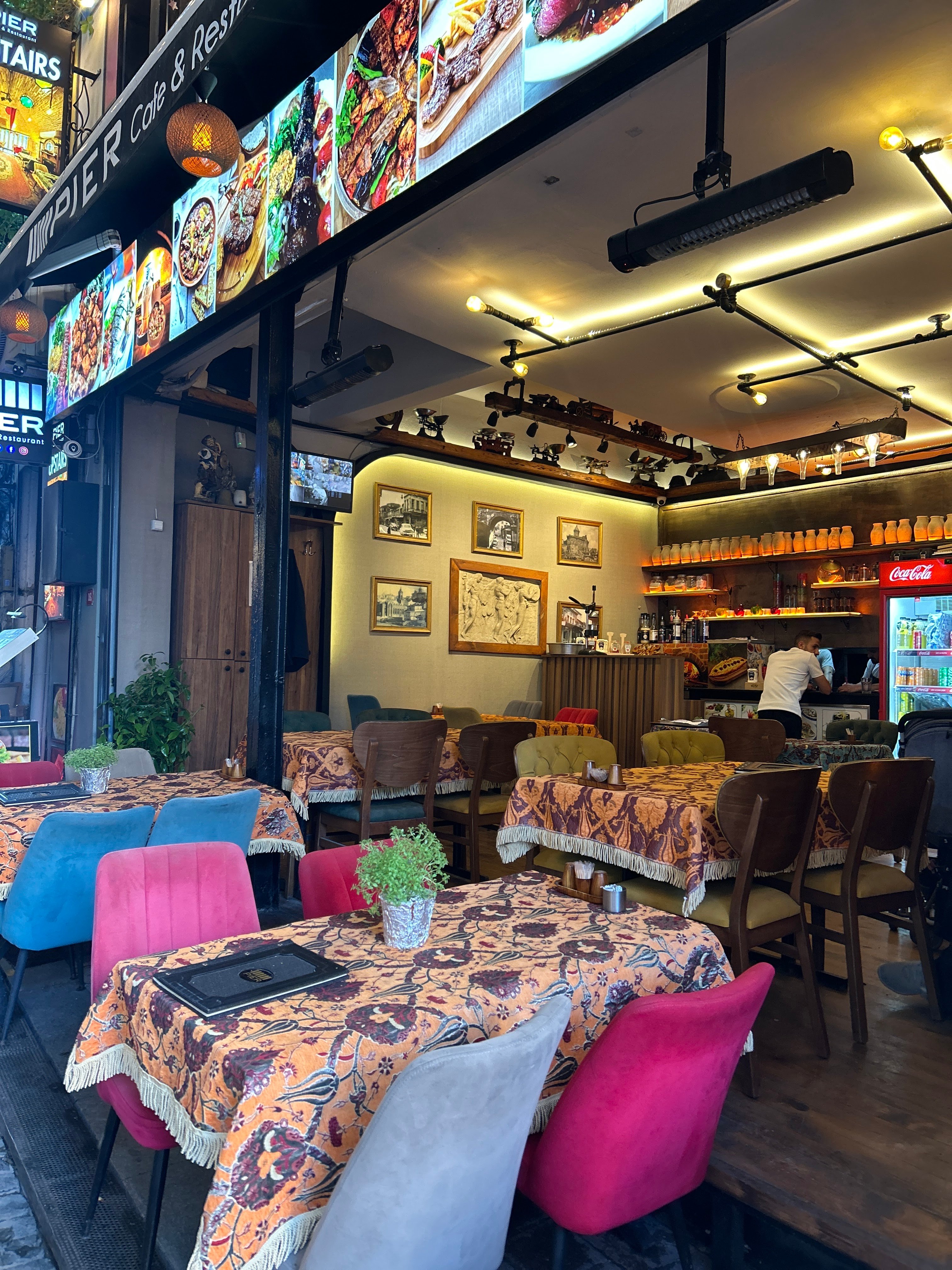 Pier Cafe Restaurant