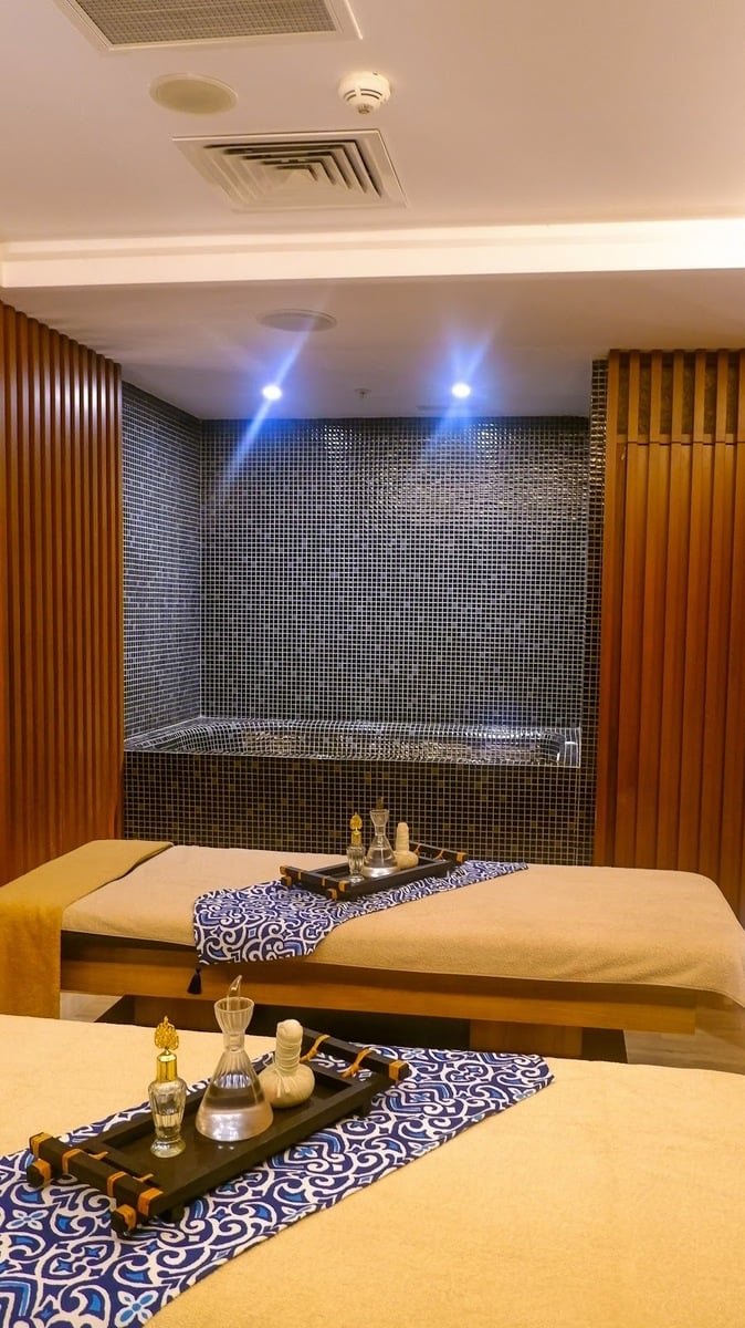 Tarihi Çeşme Turkish bath