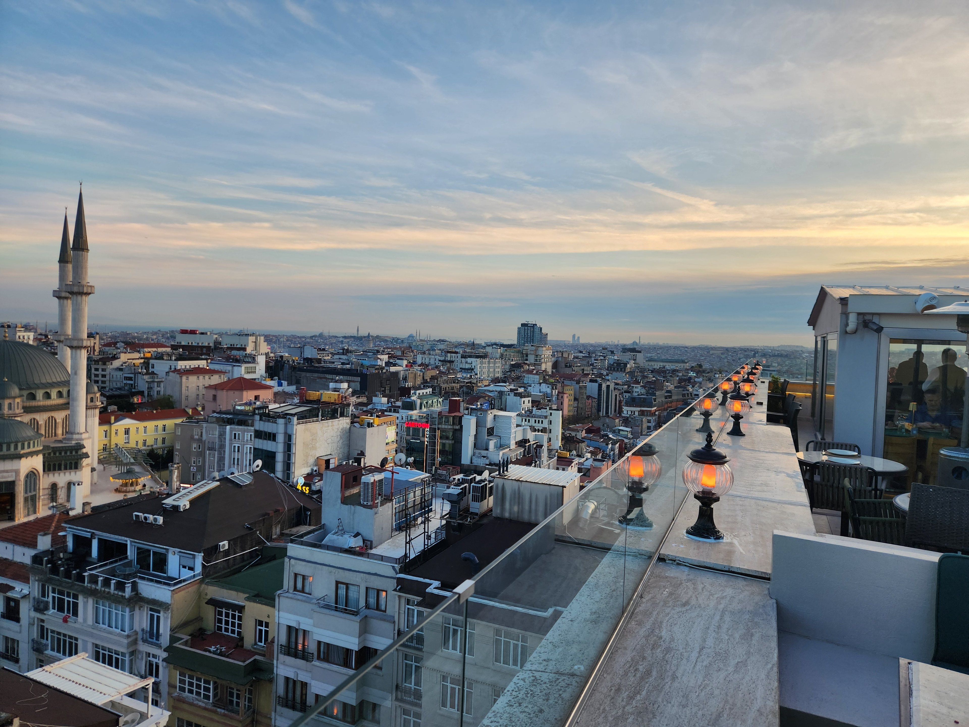 Gönen Rooftop Ocakbaşı Terrace Restaurant & Roof Bar