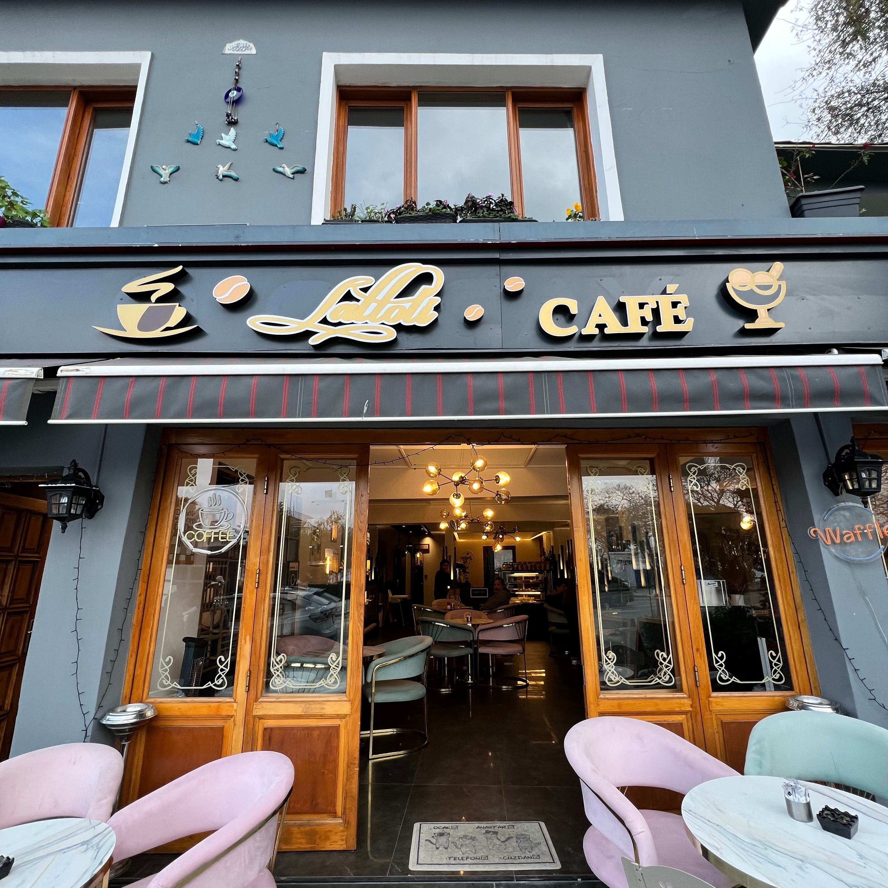 Lalloli Café