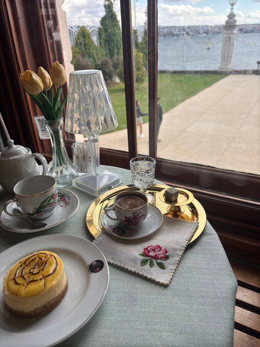 Şeker Ahmet Paşa Çay Salonu