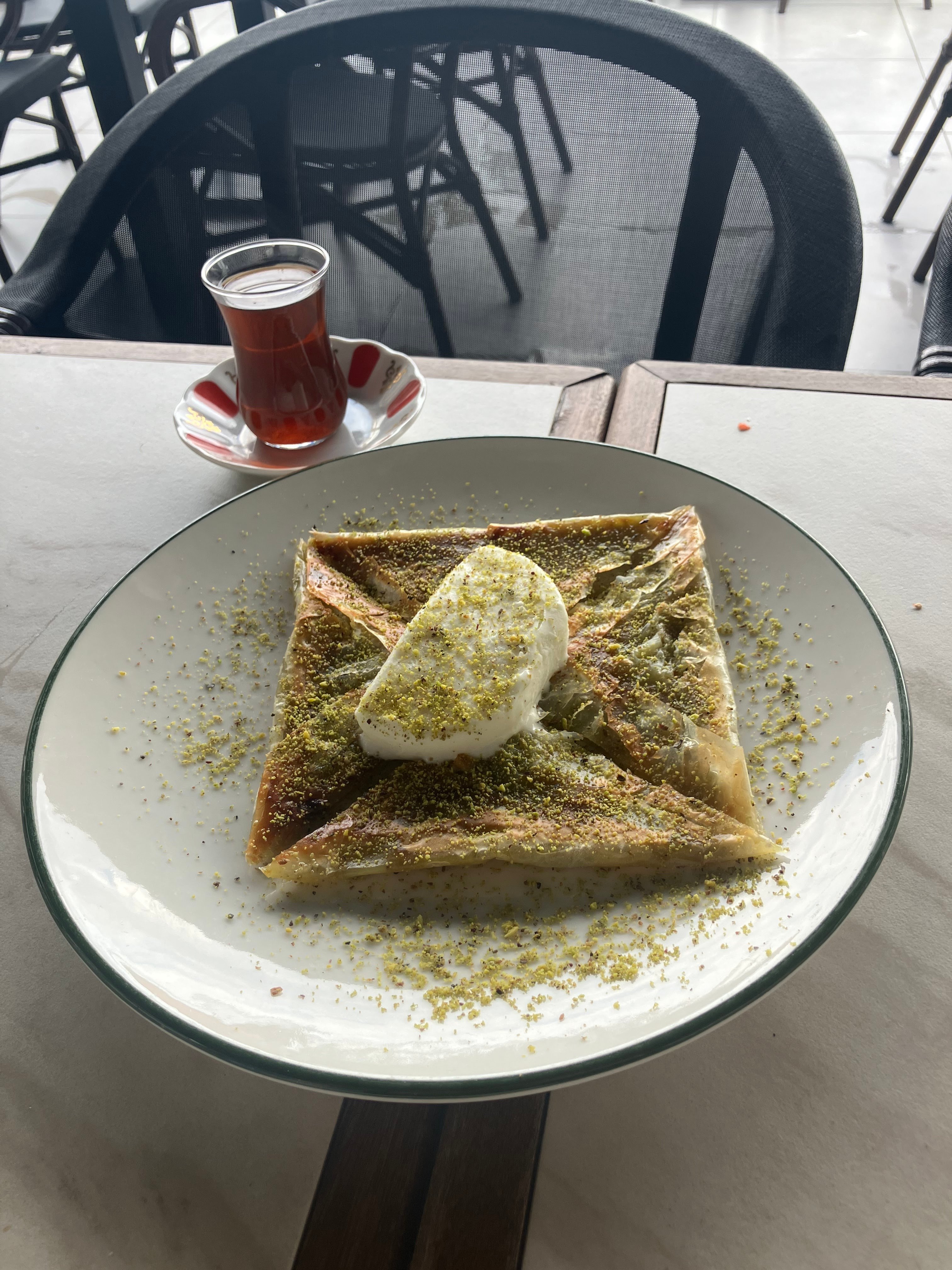 Yirmibir Kebap Bebek