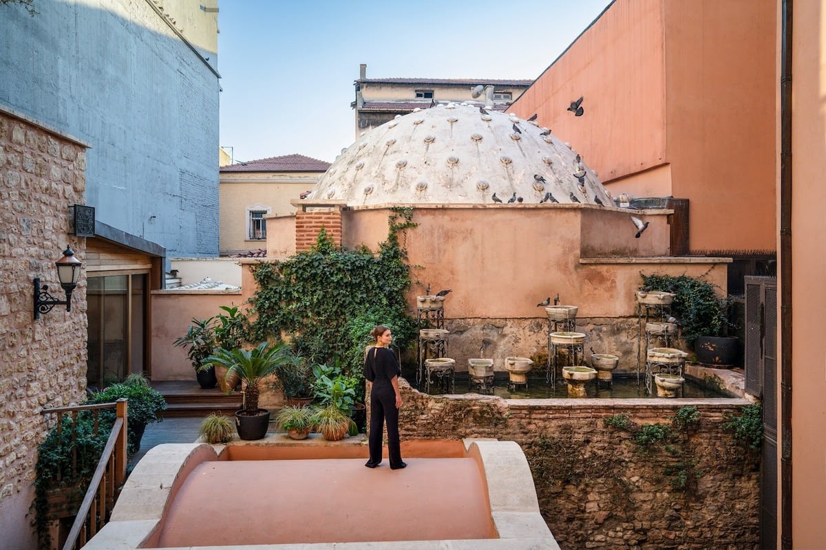 Tarihi Çeşme Turkish bath