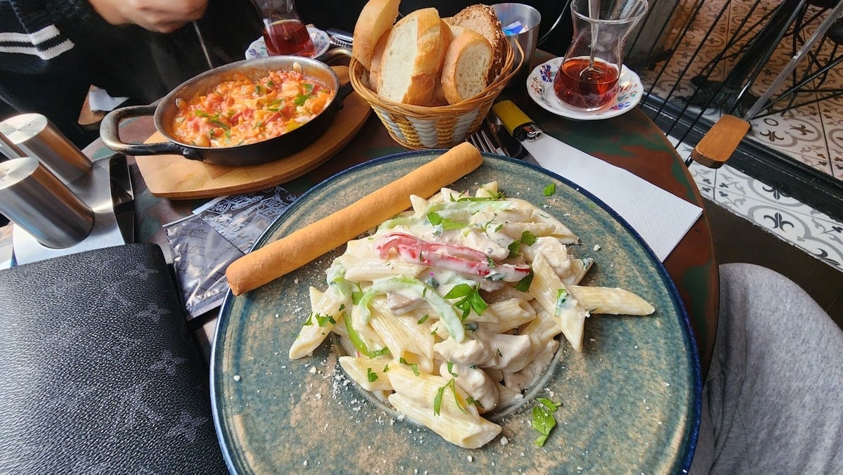 Janti Coffee & Bistro