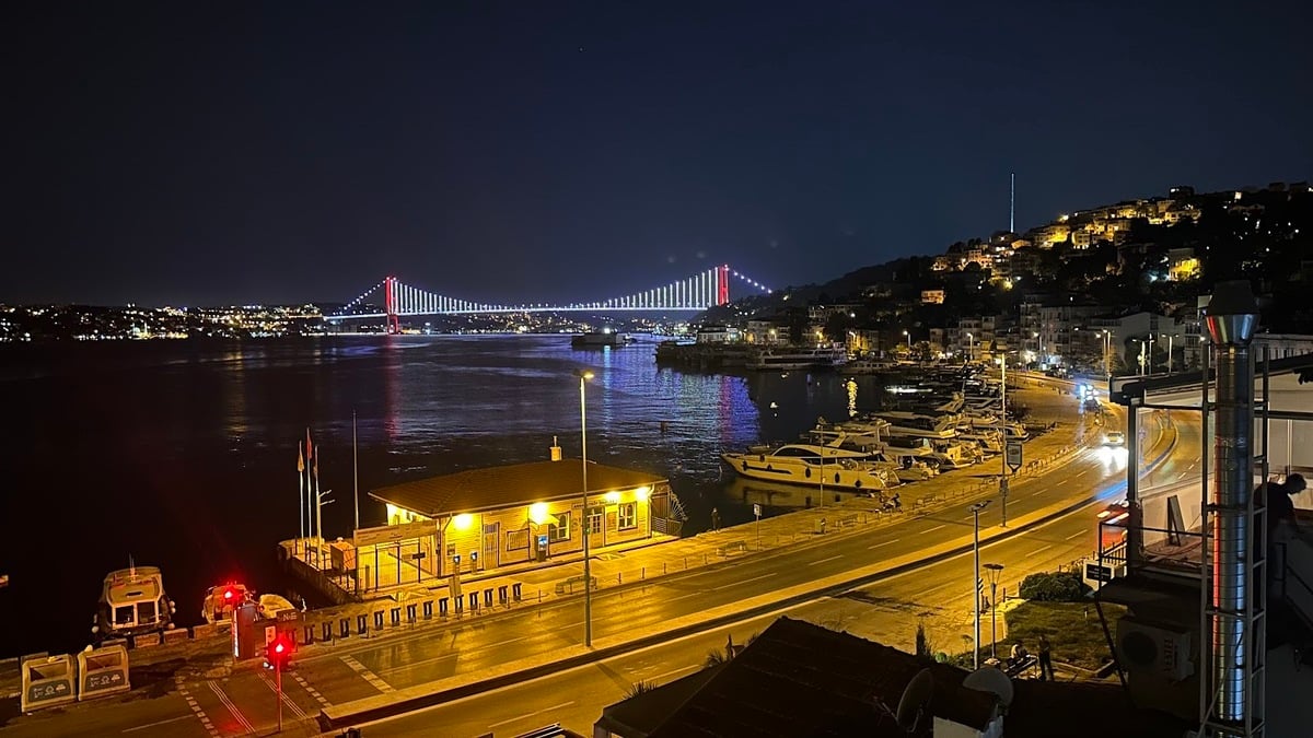 Alexandra Cocktail Bar