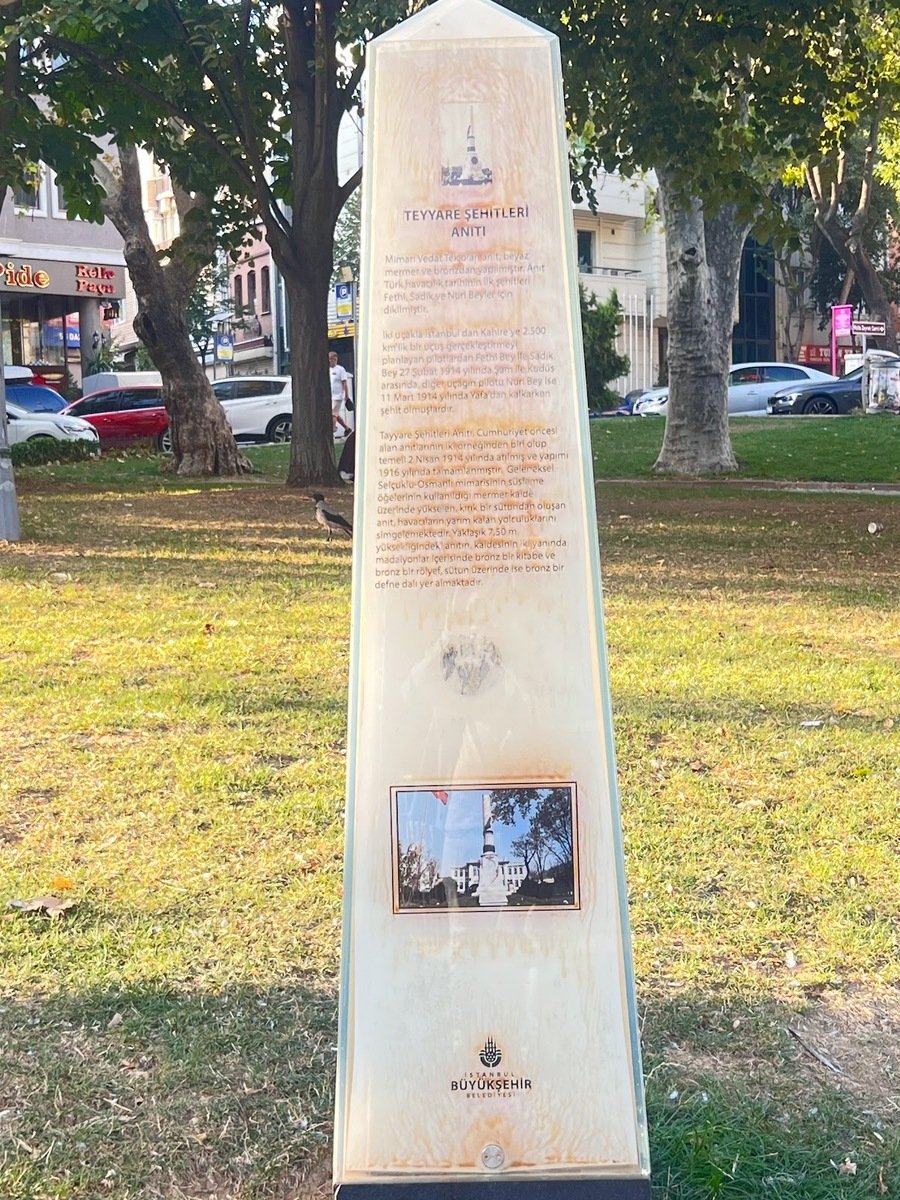 Statue of sultan on horse