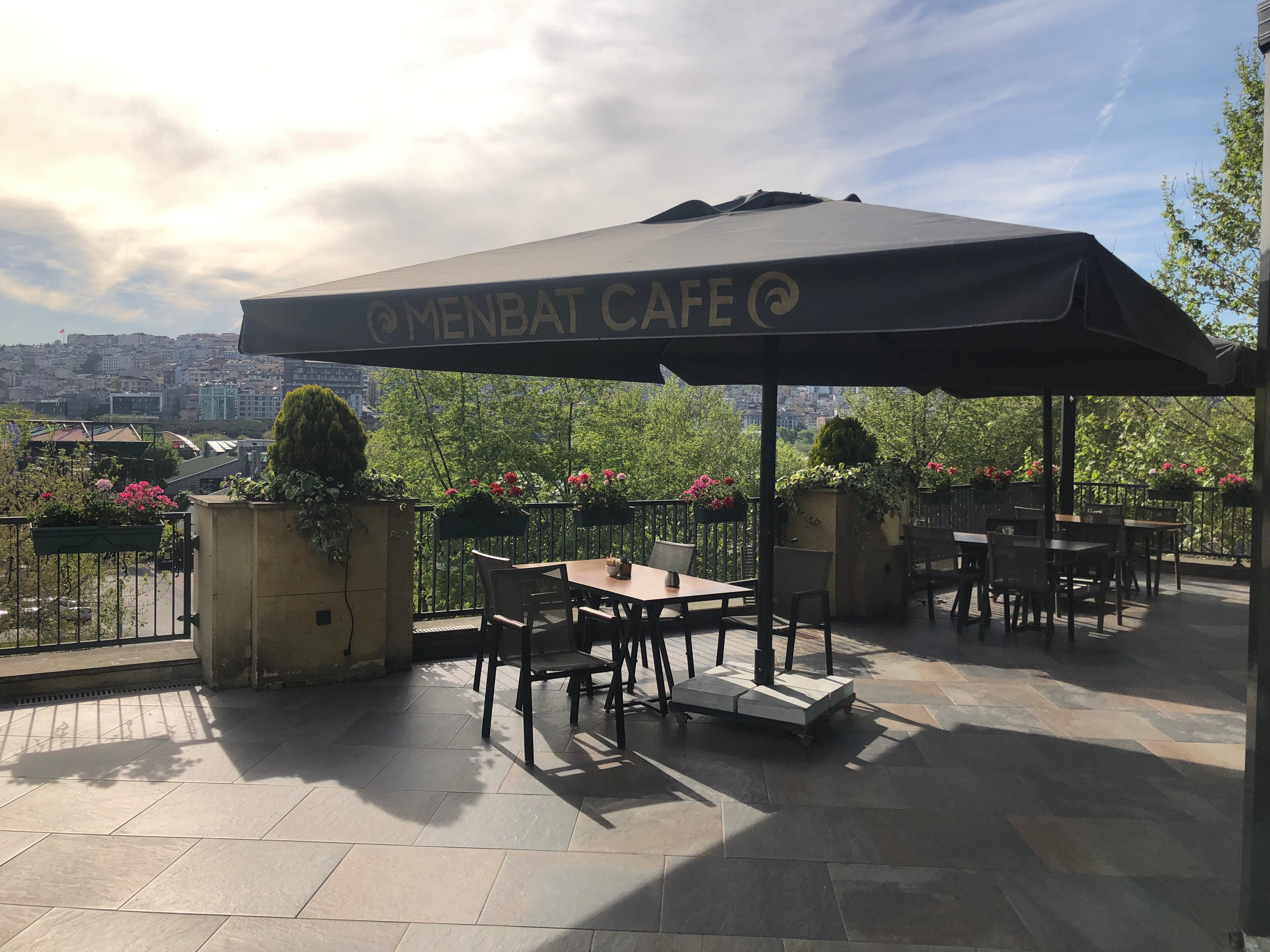 Menbat Cafe