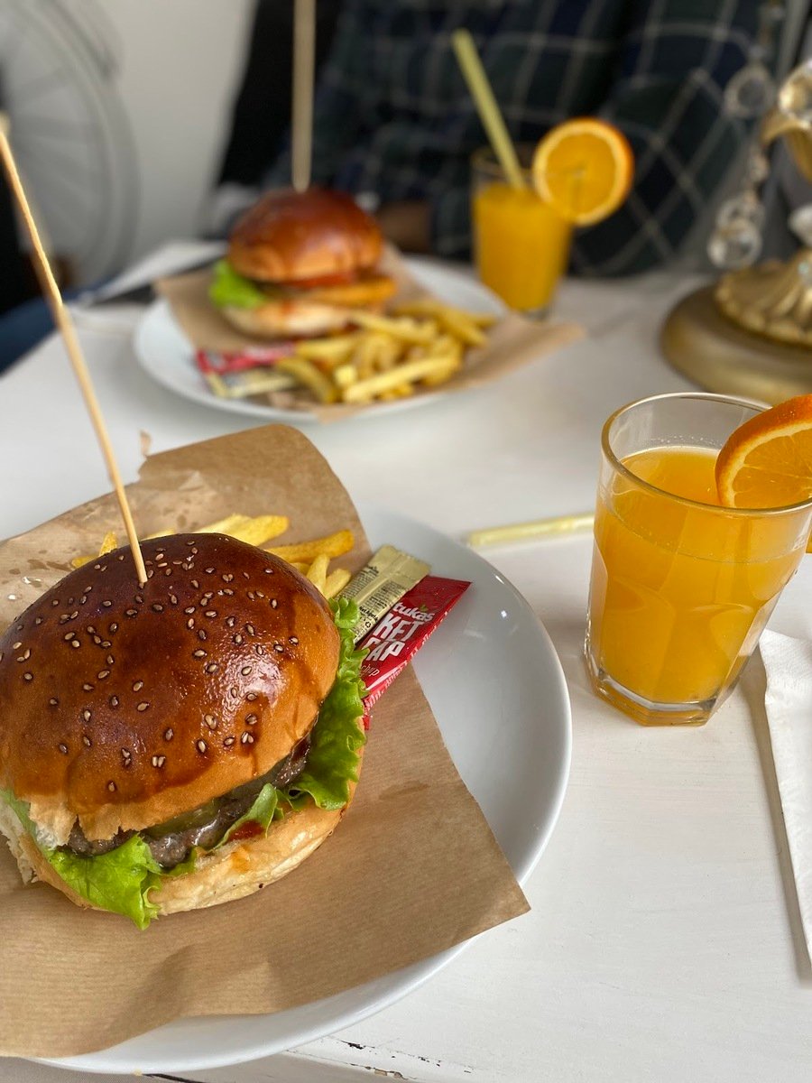 Redibu Cafe & Restaurant