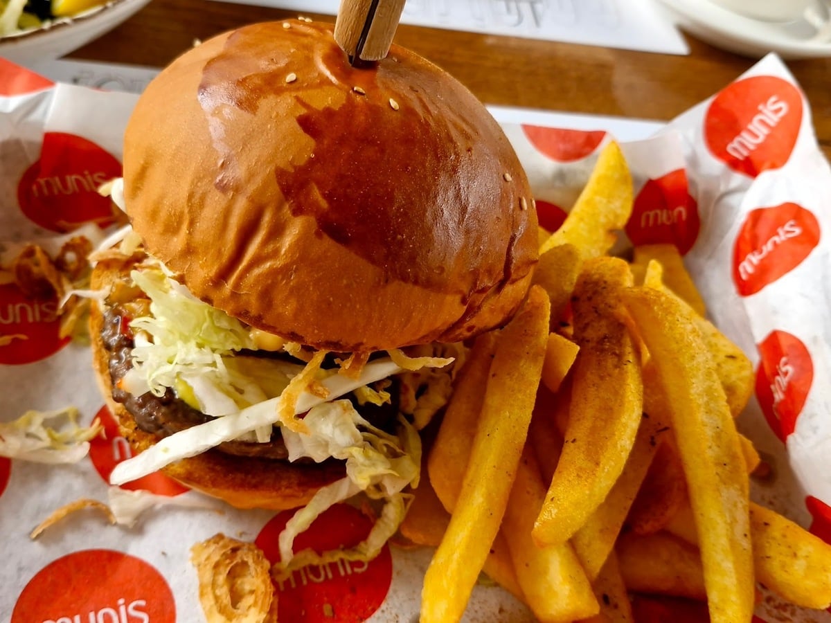 Munis Sokak Lezzetleri