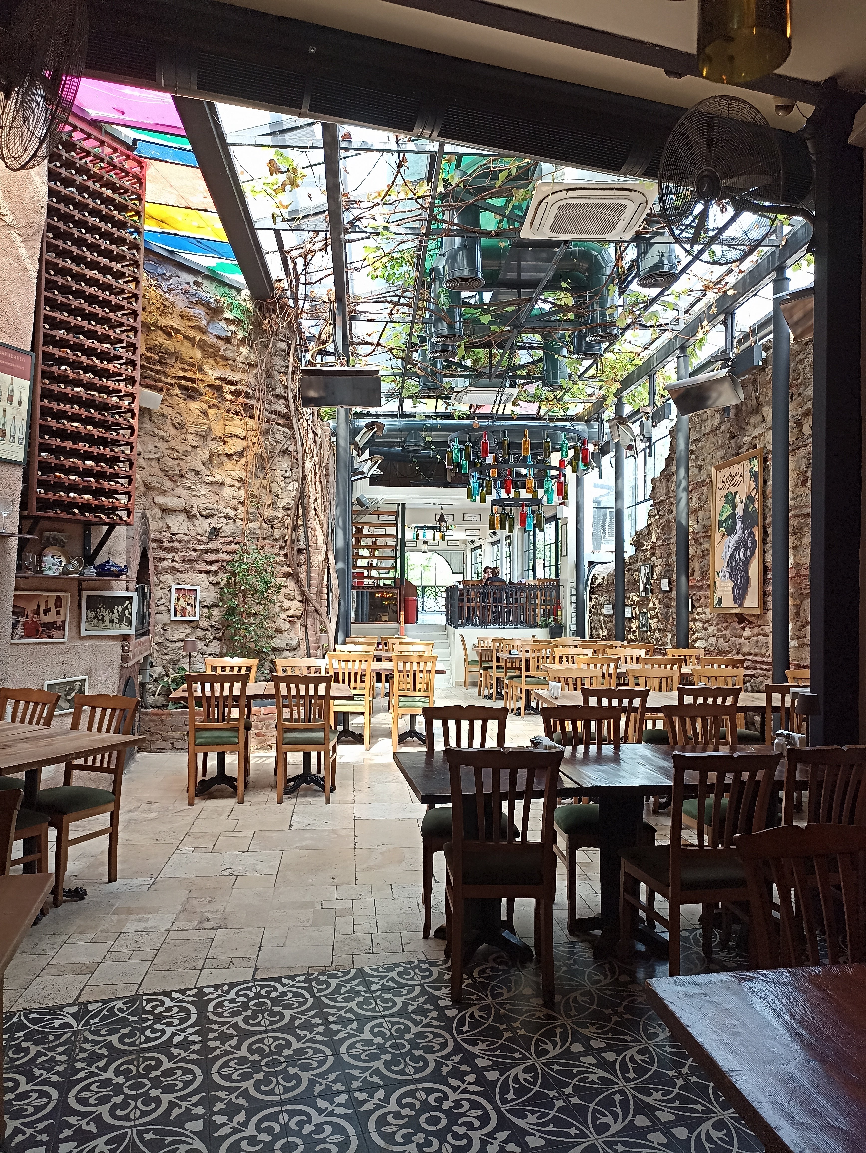 Agora Meyhanesi 1890