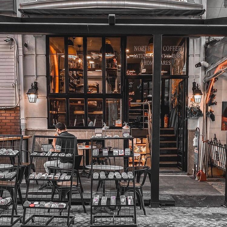 North Art Coffee & Breakfast