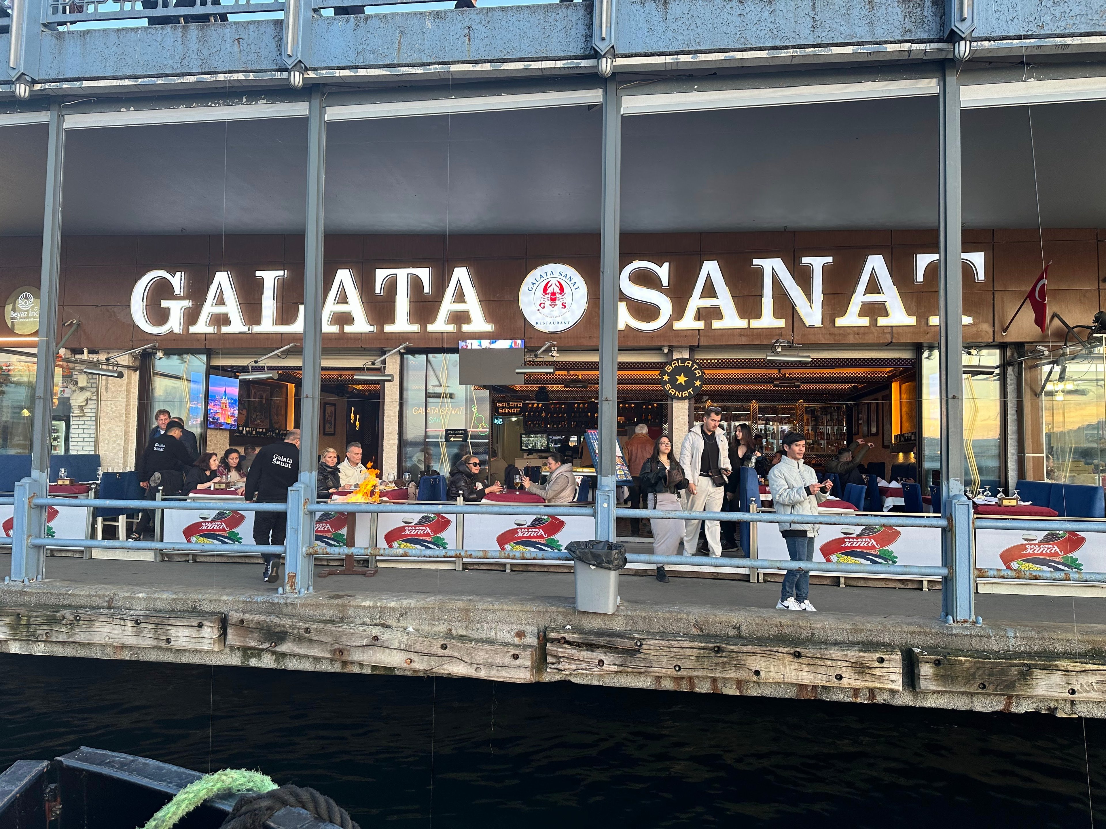 Galata Sanat Restaurant Galata Köprüsü