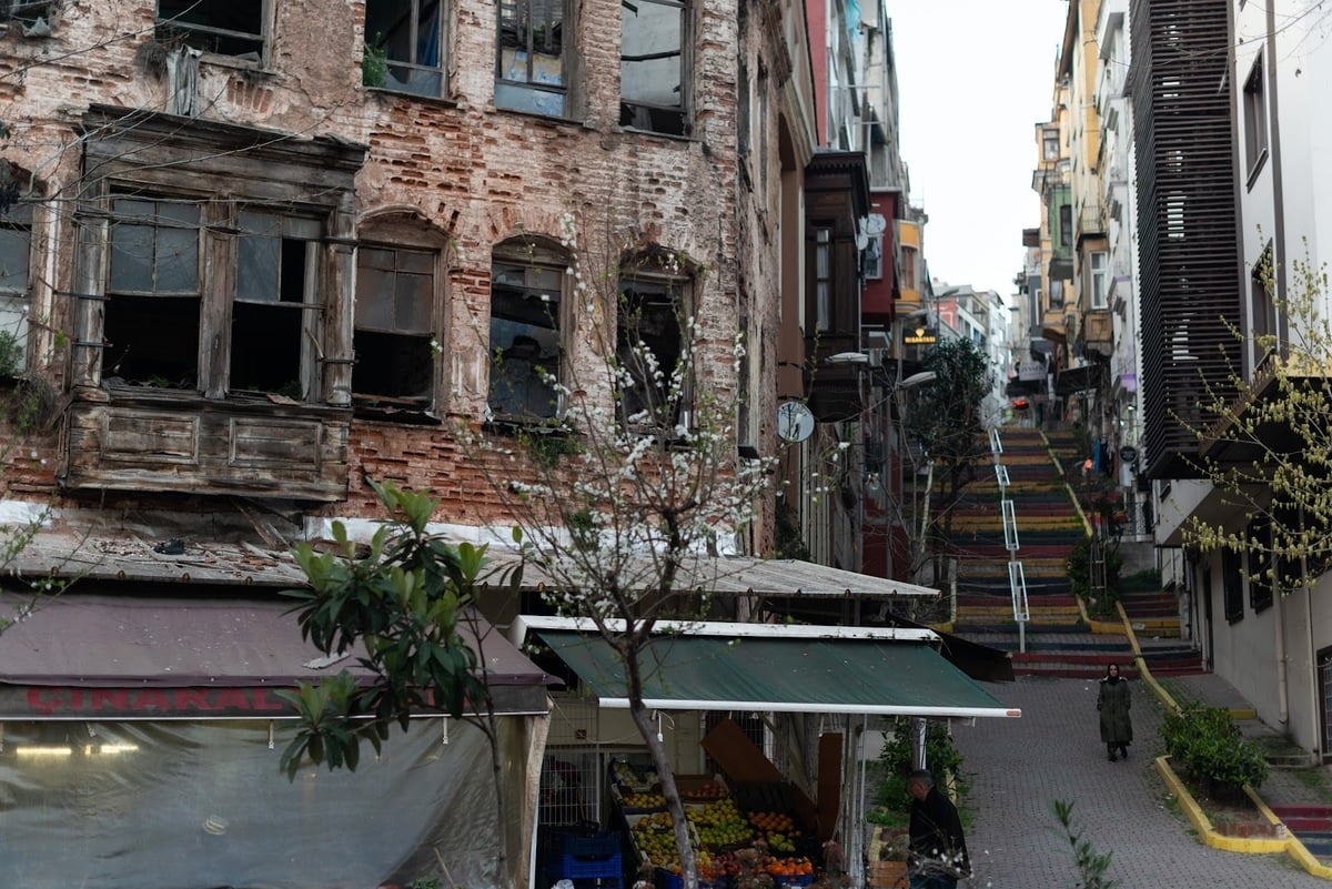 Neviye Sokağı Merdivenleri