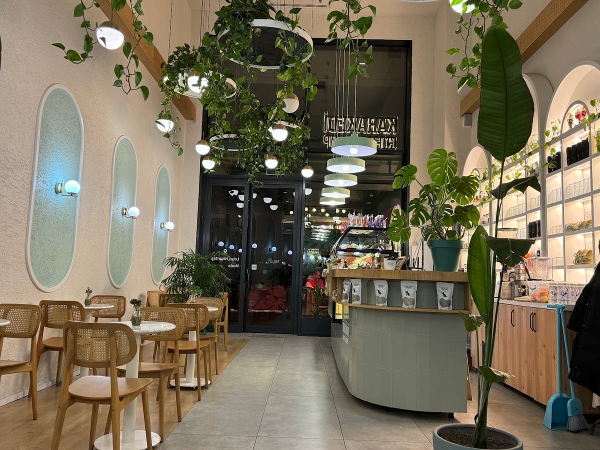 Kara Kedi Coffee Eatery